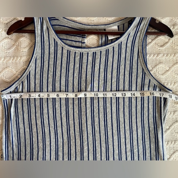 CAbi Designer Vertical Striped Rayon Blouse Women’s Size Medium - Picture 12 of 12